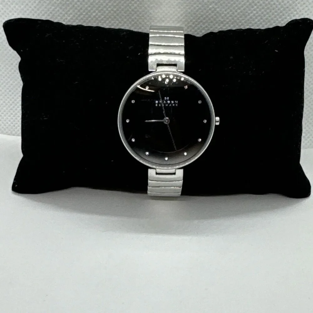 Skagen Gitte SKW2225 Women Silver Stainless Steel Analog Dial Wrist Watch JNA564